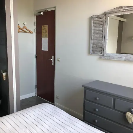 Le فندق فيلي سور مير